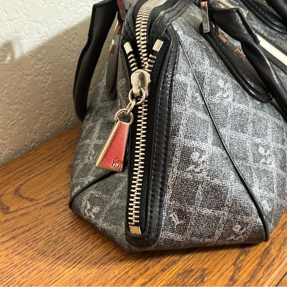 L.A.M.B. by Gwen Stefani Shadow Esquivel Satchel Luxury Designer Handbag - Picture 7 of 14